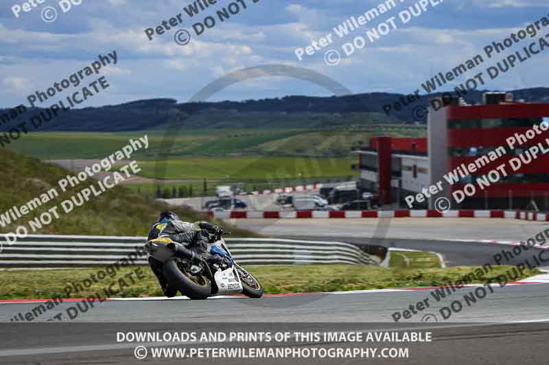 cadwell no limits trackday;cadwell park;cadwell park photographs;cadwell trackday photographs;enduro digital images;event digital images;eventdigitalimages;navarra;no limits trackdays;peter wileman photography;racing digital images;trackday digital images;trackday photos